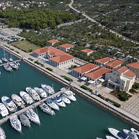 Apartment Aci Marina Cres Eksteriør bilde