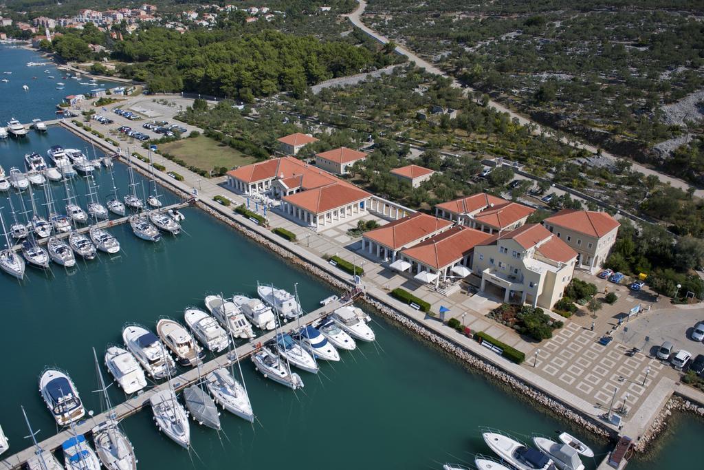Apartment Aci Marina Cres Eksteriør bilde