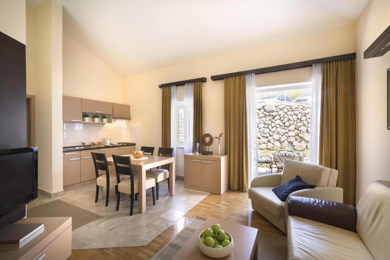 Apartment Aci Marina Cres Eksteriør bilde