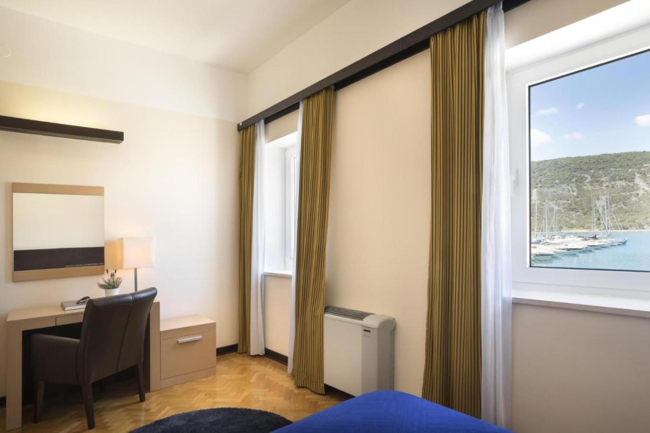 Apartment Aci Marina Cres Eksteriør bilde